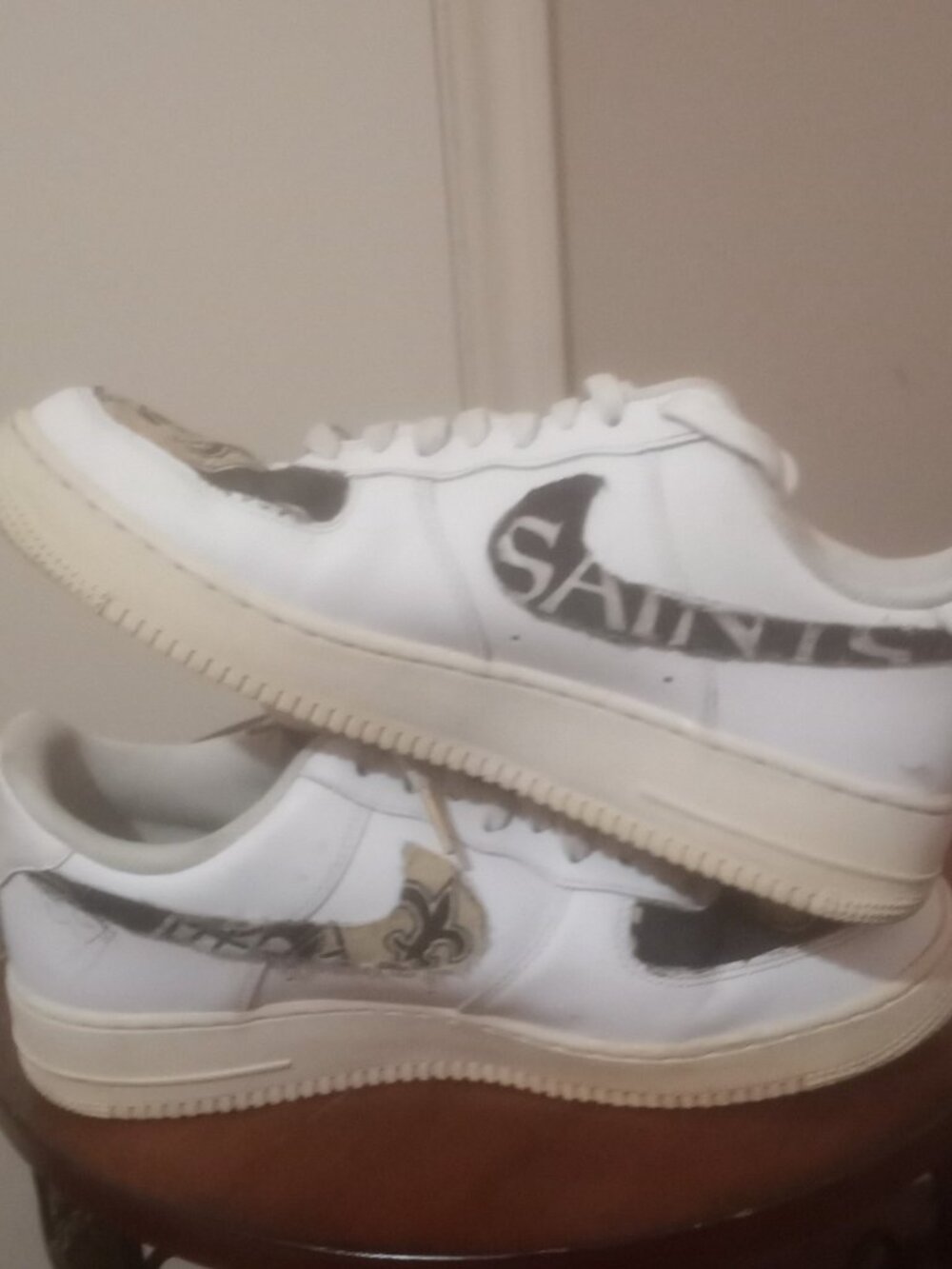 Mens Nike Air Force One 07 New Orleans Saints NFL White Leather Size 9.5 Tennis - Picture 11 of 12